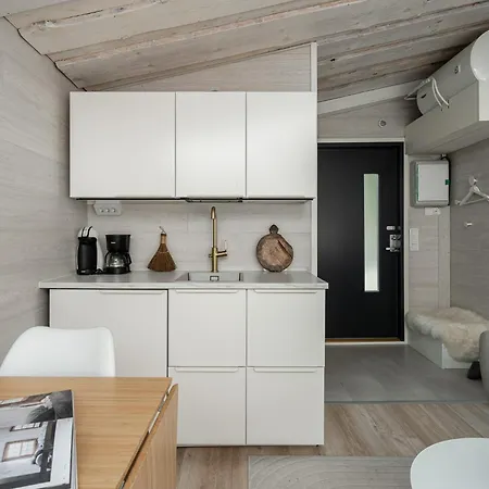 Koskisviitti 1 - Private & Cozy Lakeside With Hot Tub 度假居