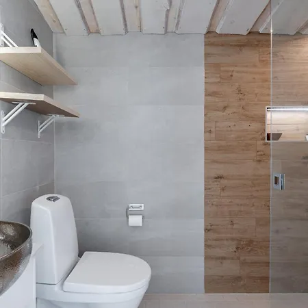 Koskisviitti 1 - Private & Cozy Lakeside With Hot Tub *