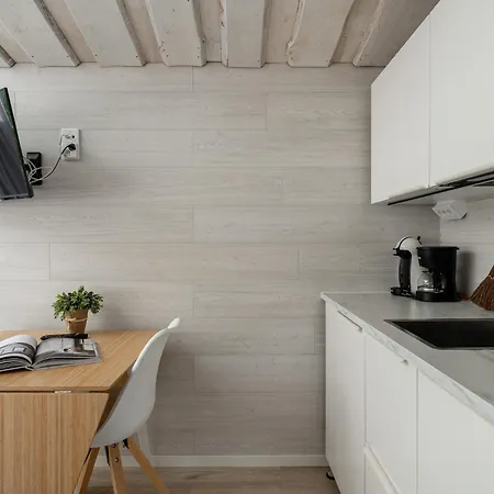 Koskisviitti 1 - Private & Cozy Lakeside With Hot Tub