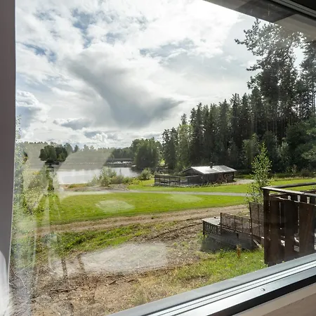 Сasa de vacaciones Koskisviitti 1 - Private & Cozy Lakeside With Hot Tub Kuusa