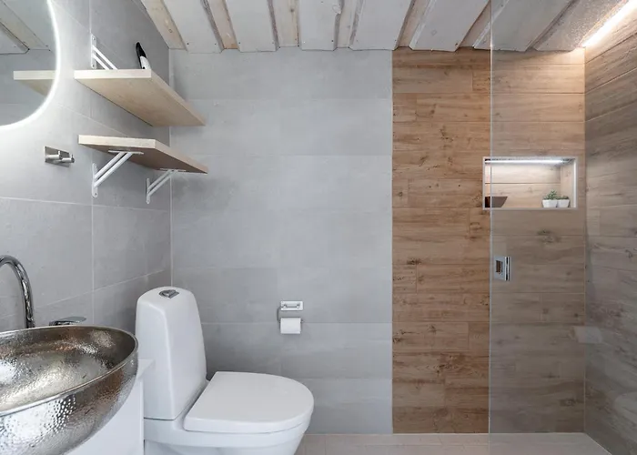 Koskisviitti 1 - Private & Cozy Lakeside With Hot Tub *